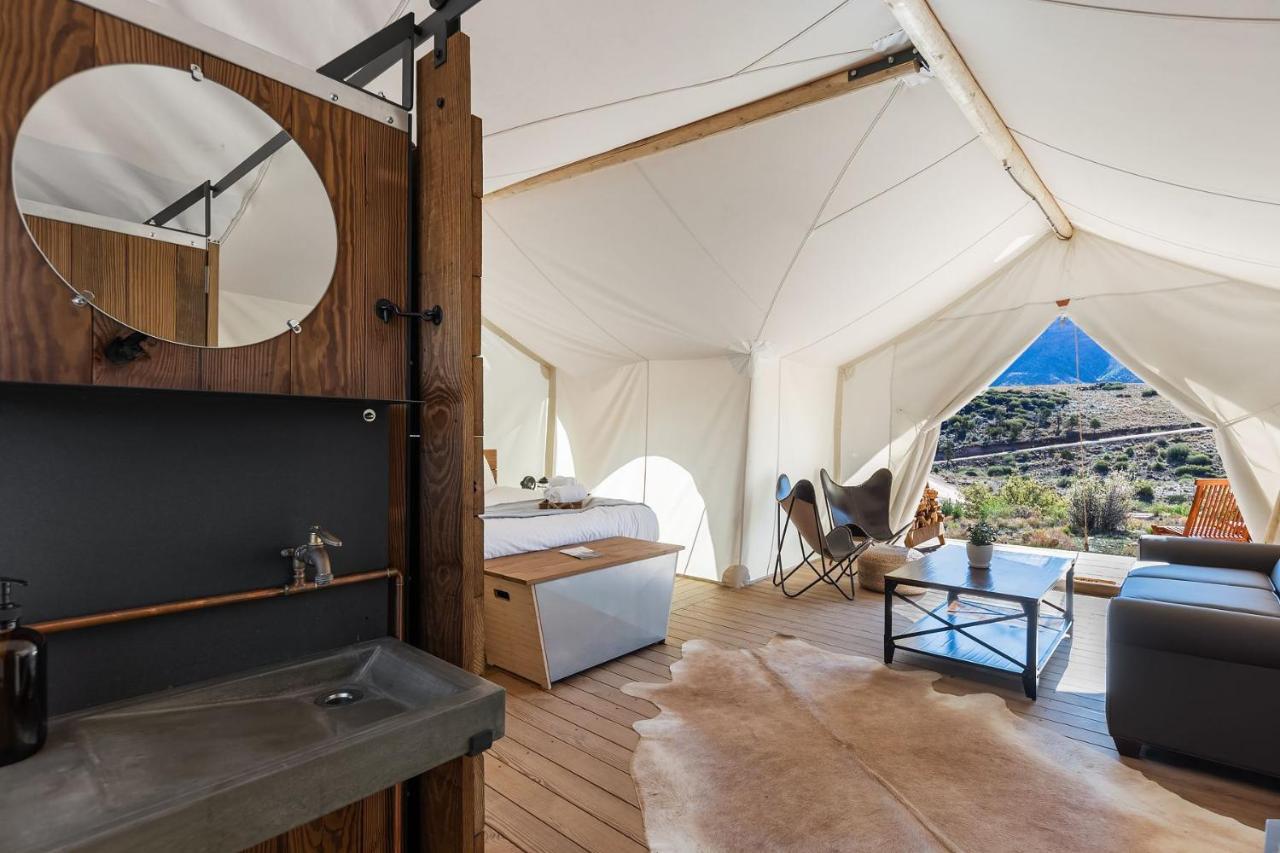 Under Canvas Zion Virgin Luaran gambar