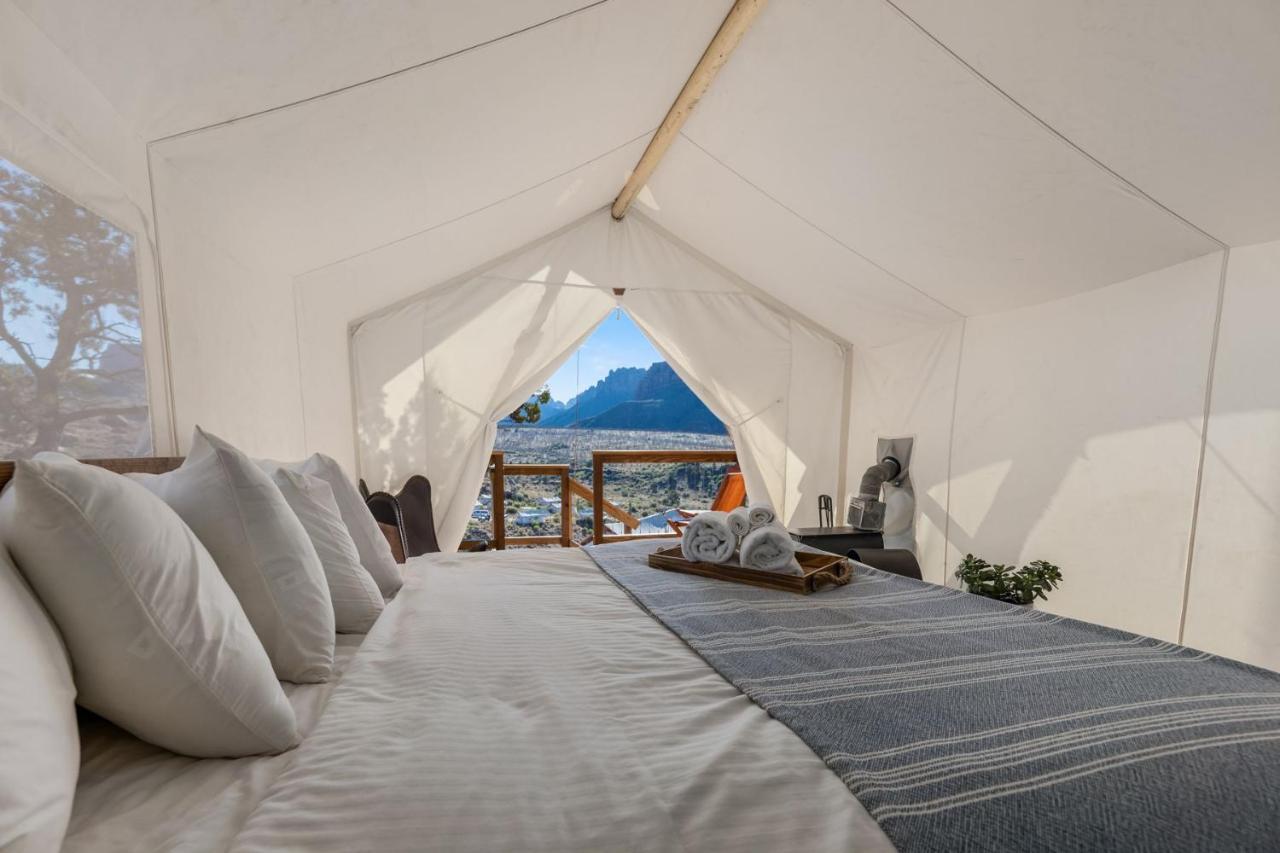 Under Canvas Zion Virgin Luaran gambar